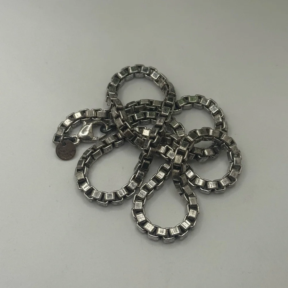 Tiffany & Co. Unisex Sterling Silver Venetian Box Chain Necklace - Picture 2 of 9
